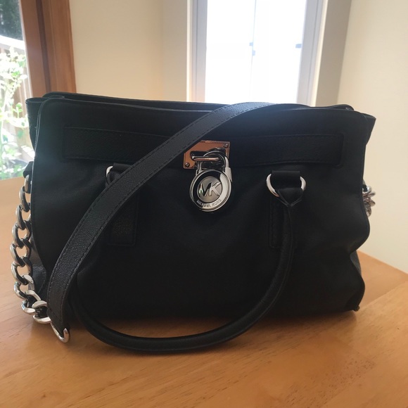 Michael Kors Hamilton Medium Lock and Key Bag - Picture 2 of 11